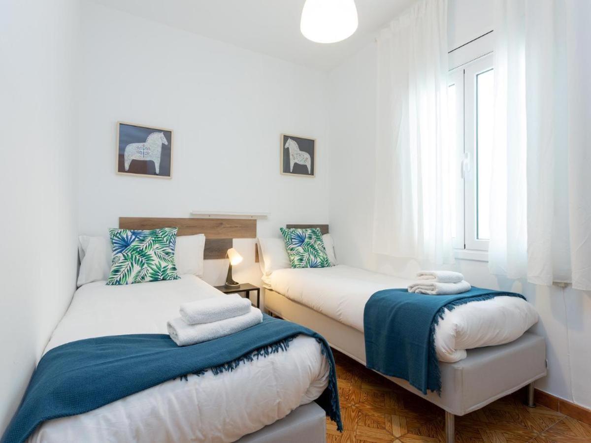 Click&Flat Fira Castelao Apartman L'Hospitalet de Llobregat Kültér fotó
