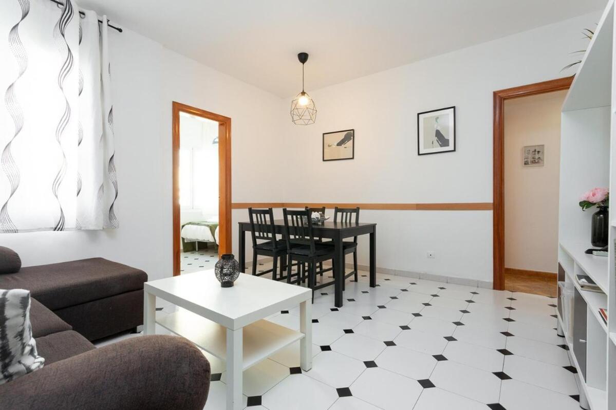 Click&Flat Fira Castelao Apartman L'Hospitalet de Llobregat Kültér fotó